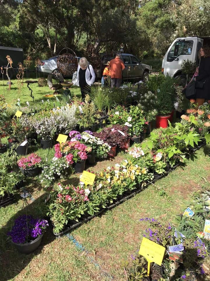 The Inverloch Community Farmers Market has products from local farmers and producers. Run by the Lions Club it is held on last Sunday of every month from 9am