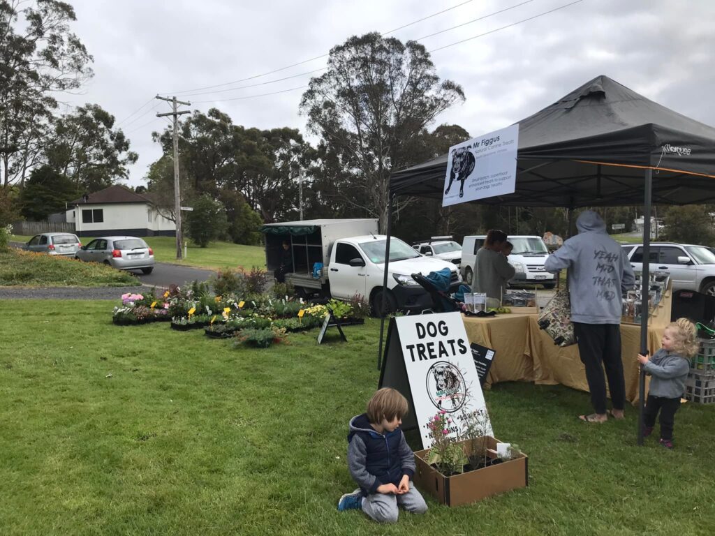 The Prom Country Farmers Market is in Foster Victoria and aims to bring visitors an opportunity to taste local produce, and for farmers and artisan producers a place to sell their wares. 